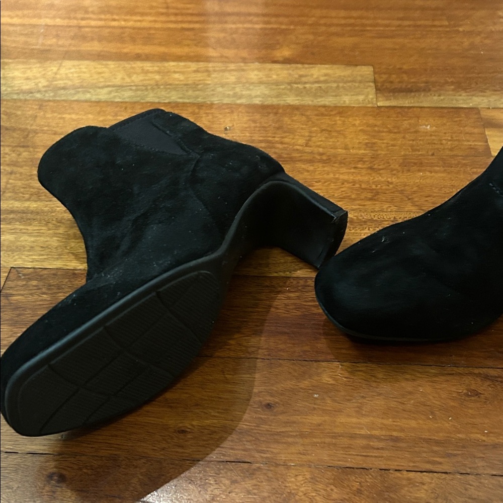 Clarks Black Suede Ankle Booties - Picture 2 of 6
